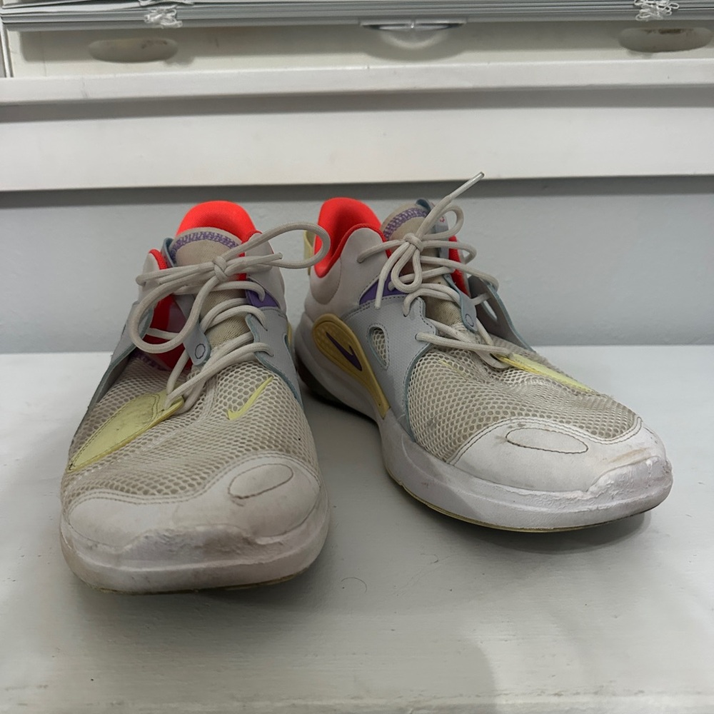 Nike Joy Rides - Picture 2 of 8
